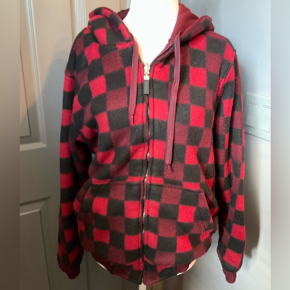 Che Bella XL reversible red and black &burgundy checkered/burgundy